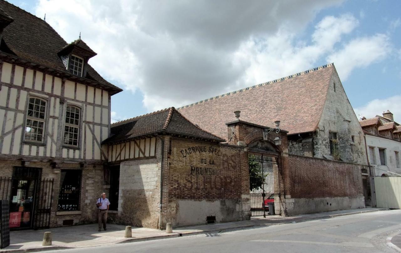 Les Tilleuls & Co Troyes Exterior photo